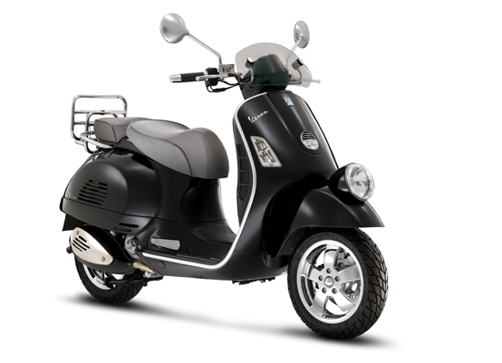 vespa-gtv-via-montenapoleone.jpg