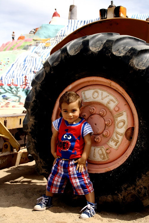 29 SALVATION MOUNTAIN (16).JPG