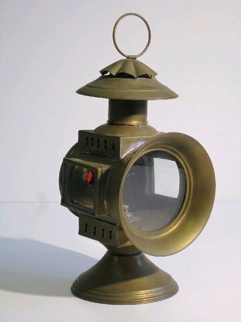Vintage-Lampada-Lanterna-A-Petrolio-In-Ottone-Stile.jpg